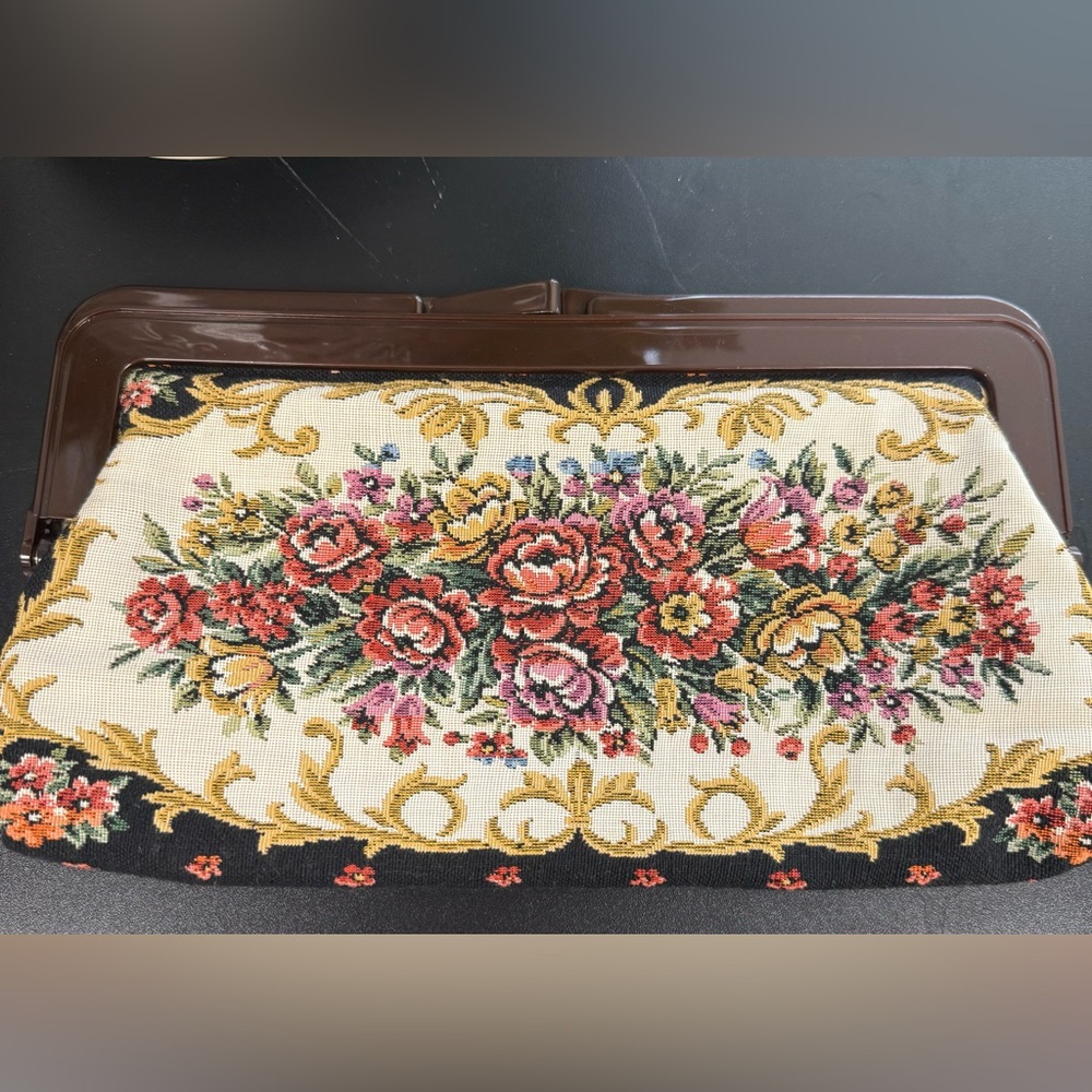 Vintage Floral Tapestry Needlepoint Clutch with Lucite Kiss Closure Hong Kong